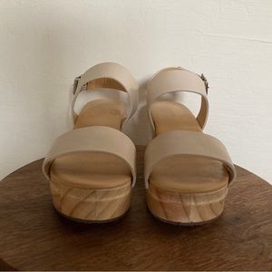 Nisolo All Day Open Toe Clogs